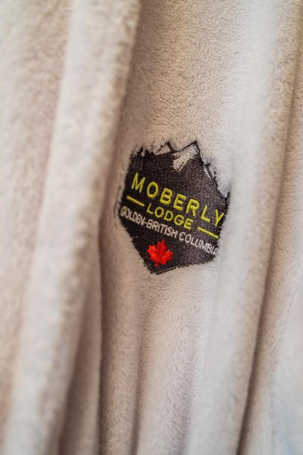 Moberly Lodge Голдън Екстериор снимка